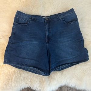 Gently worn Asos Curve womens denim shorts UK Sz 22